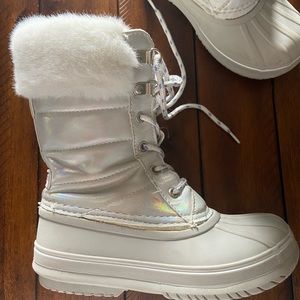 Girls metallic snow boots